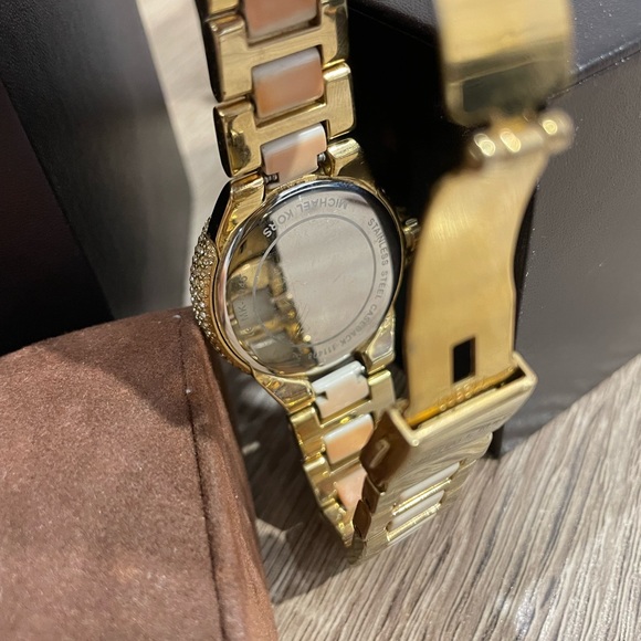 MICHAEL KORS Diamond watch - Picture 4 of 9